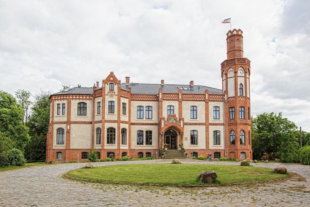 Hotel Schloss Gamehl Бенц Экстерьер фото